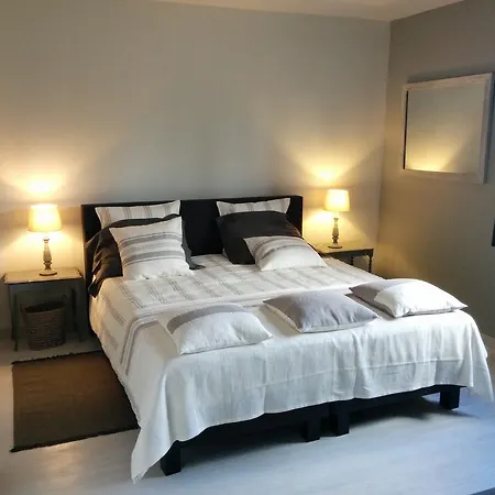 La Couette De L'ours Bed and Breakfast