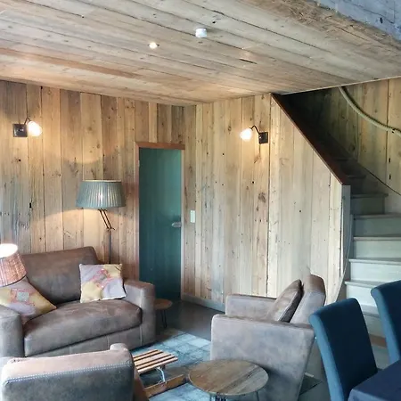 La Couette De L'ours Bed & Breakfast 5*