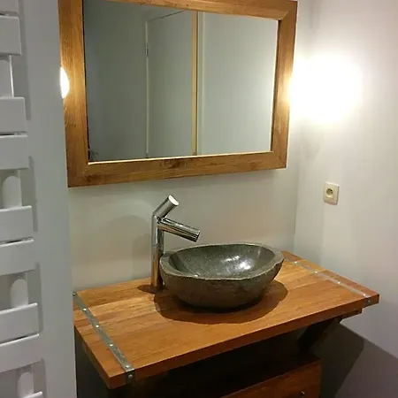 לינה וארוחת בוקר La Couette De L'ours אייבלי